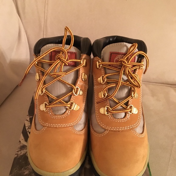 Youth Timberland Boot EUC Size 2.5 - Picture 3 of 8